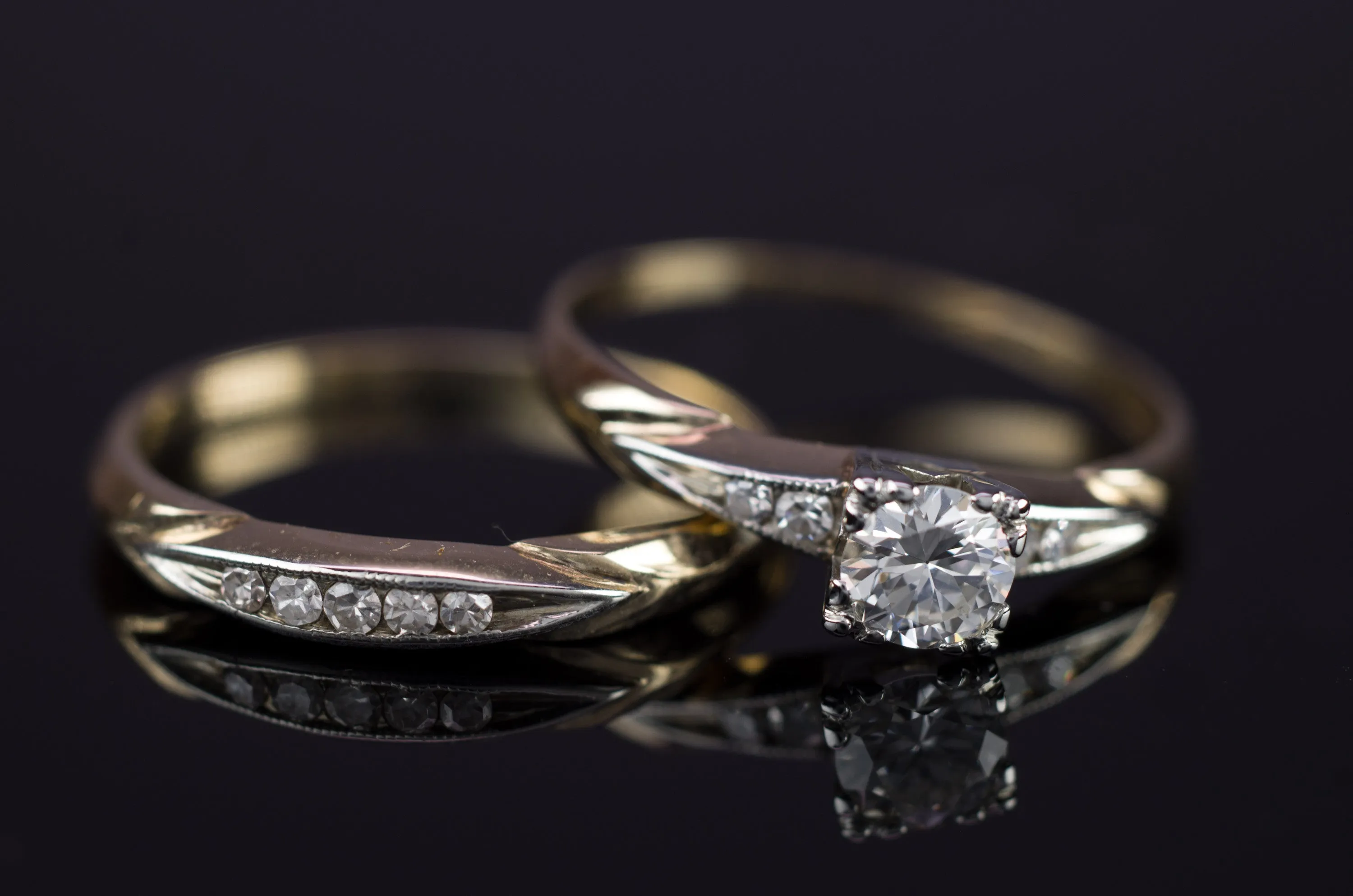 0.30CTW VINTAGE DIAMOND WEDDING SET SIGNED BLUEBIRD