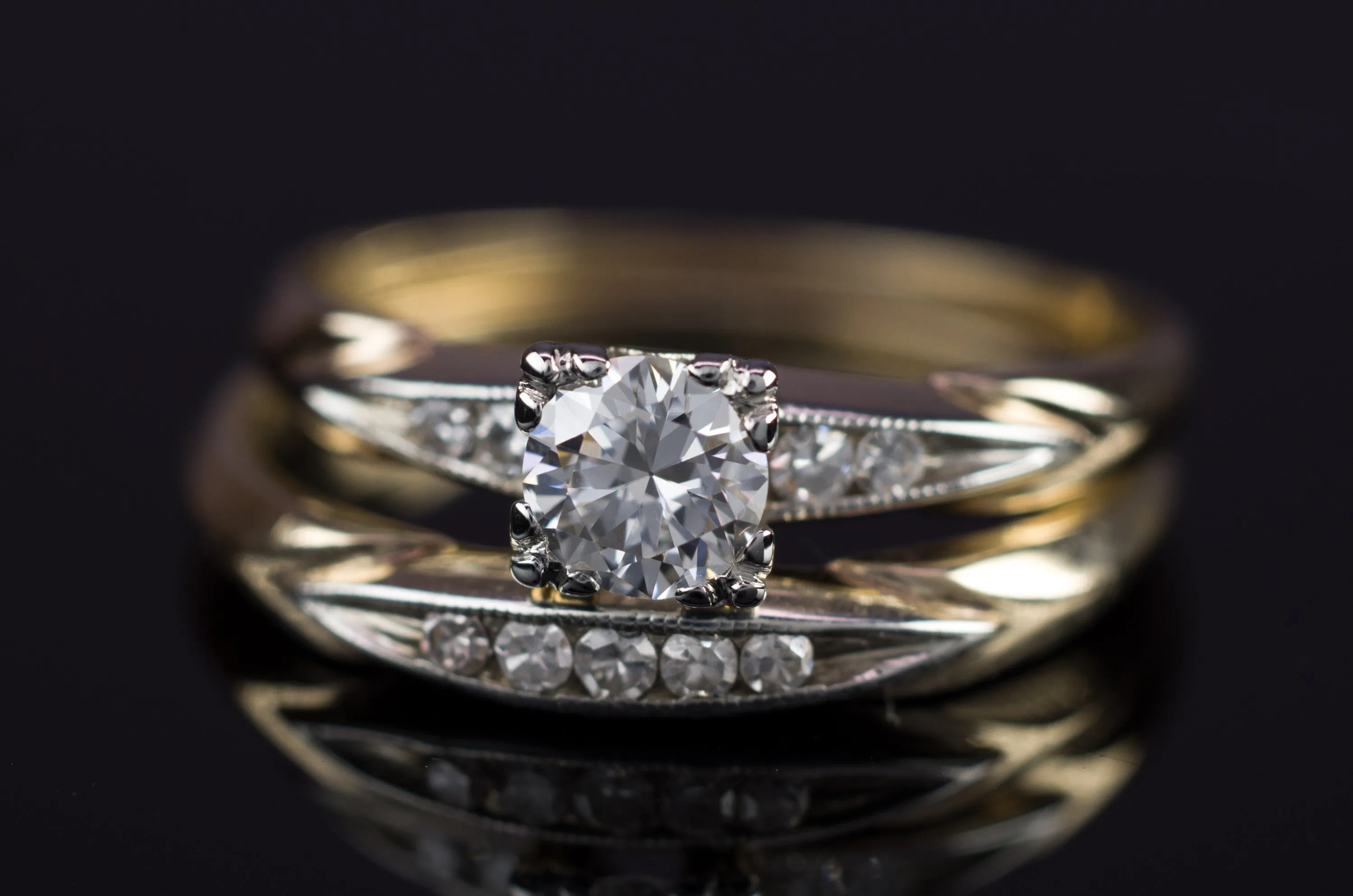 0.30CTW VINTAGE DIAMOND WEDDING SET SIGNED BLUEBIRD