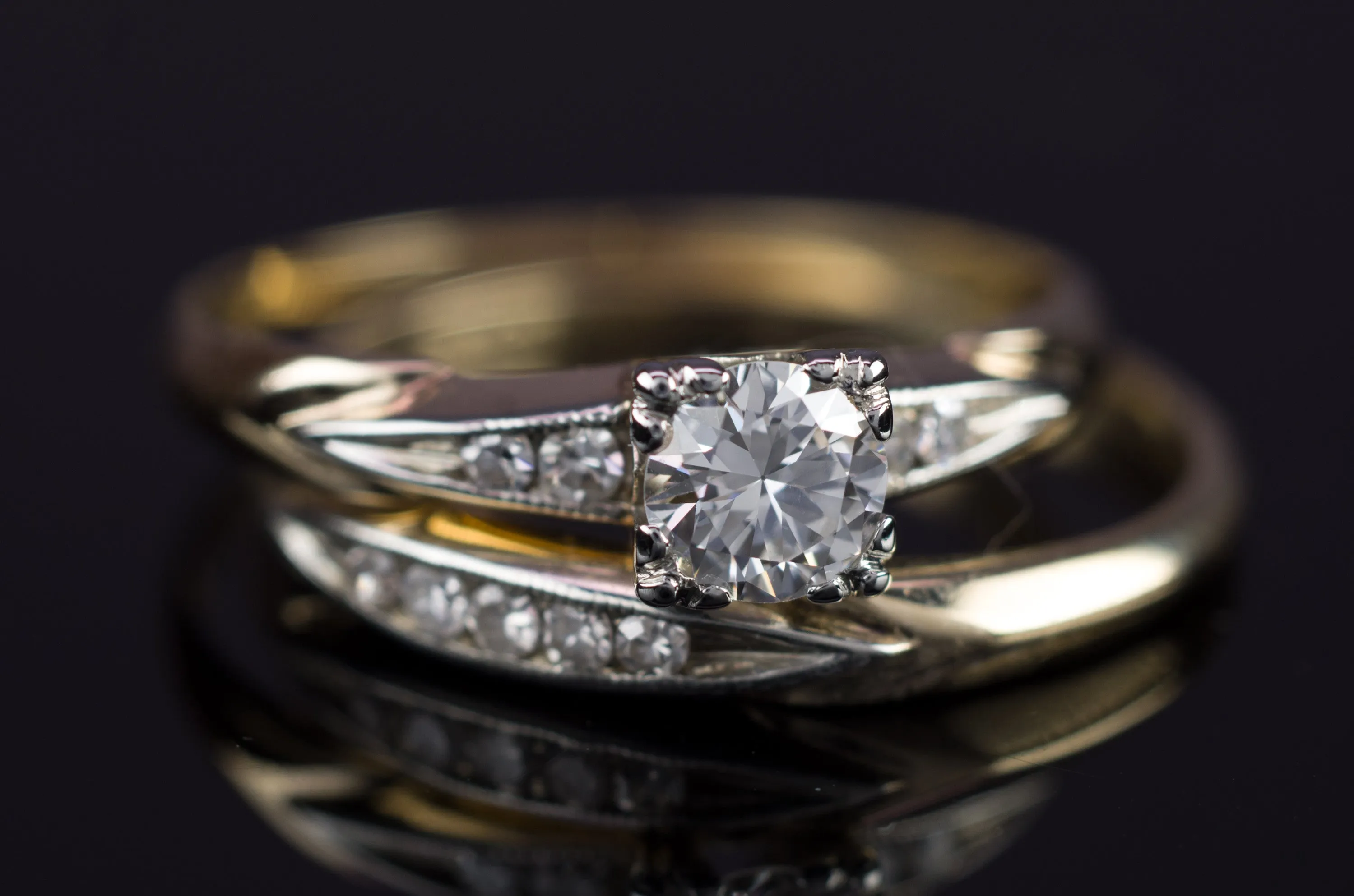 0.30CTW VINTAGE DIAMOND WEDDING SET SIGNED BLUEBIRD