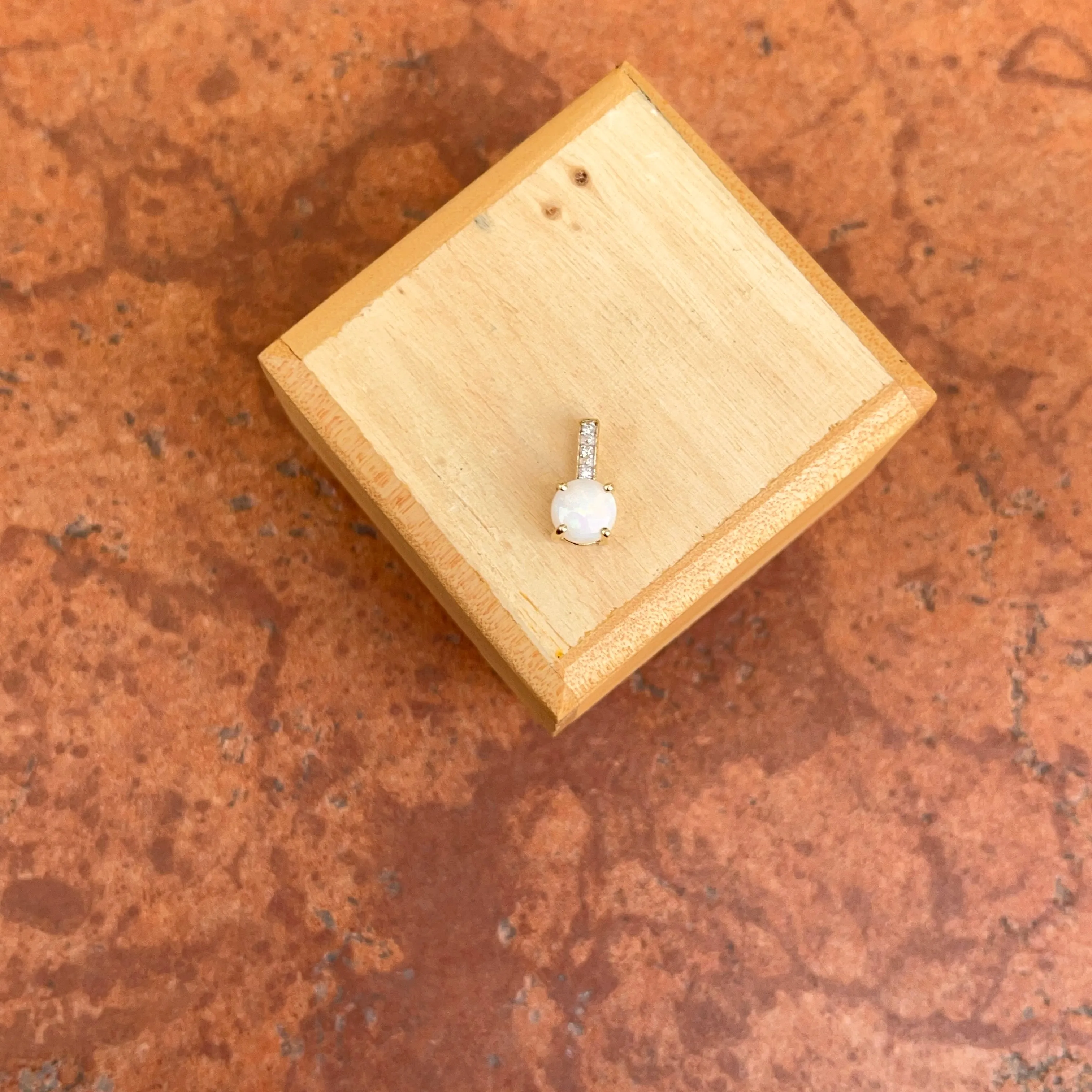 14KT Yellow Gold Round Opal   Diamond Pendant Slide