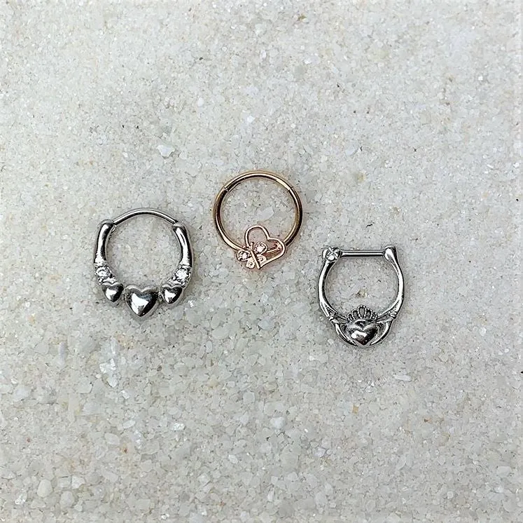16 Gauge 5/16 Clear Gem Hearty Hug Hearts Septum Clicker