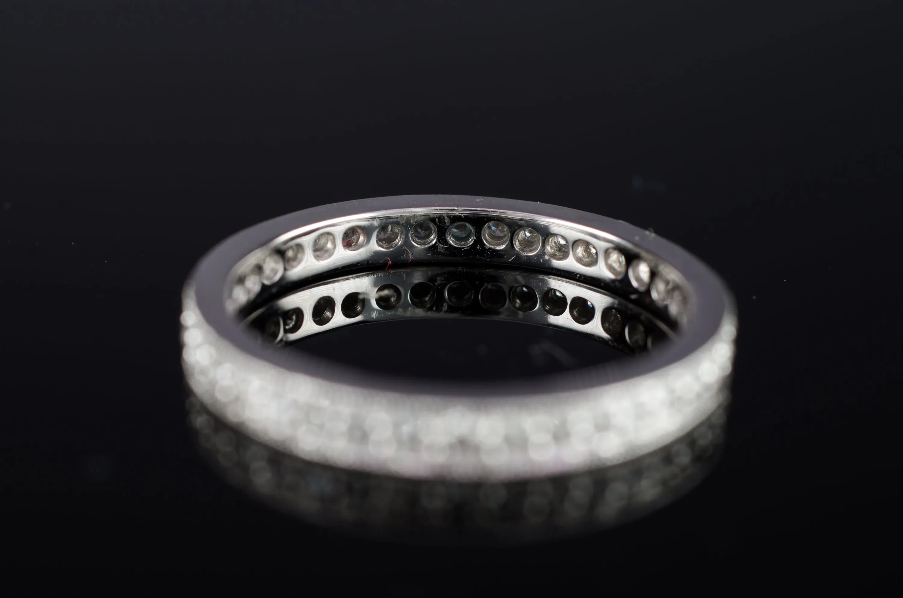 18k WHITE GOLD FULL ETERNITY BAND
