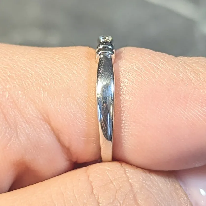 1990's Diamond 14 Karat White Gold Fluted Vintage Band Ring