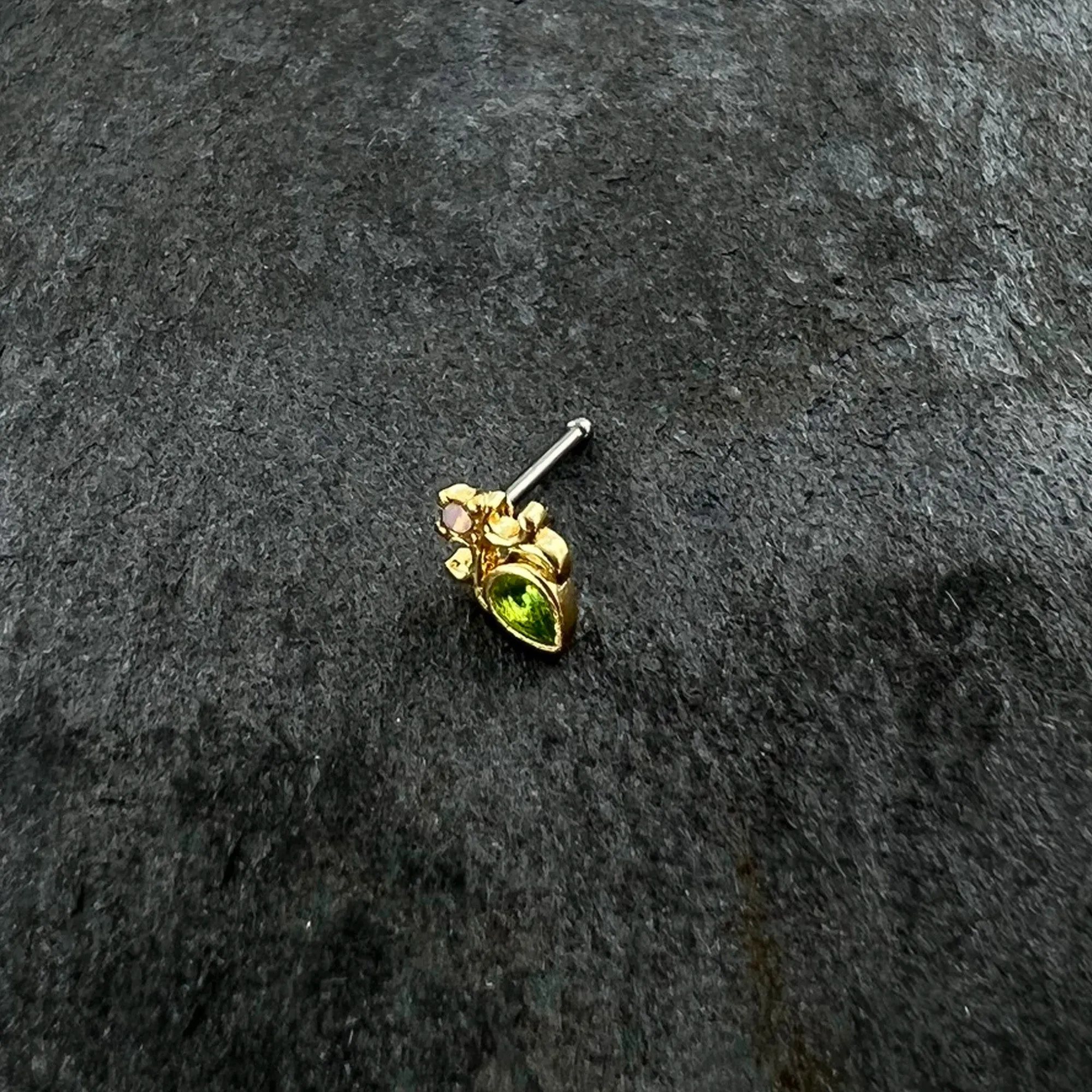 20 Gauge 1/4 Green Gem Shades of Spring Golden Nose Bone