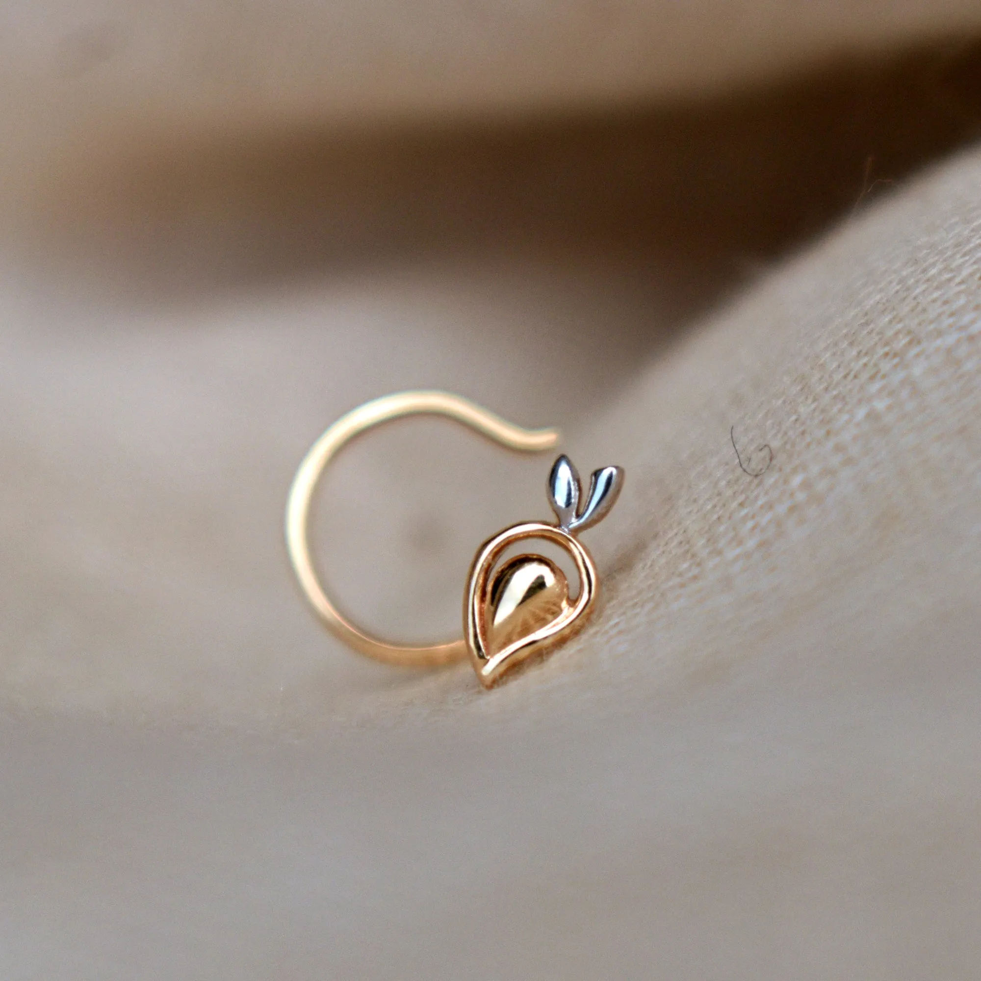 Abstract Paisley Nose Pin Stud