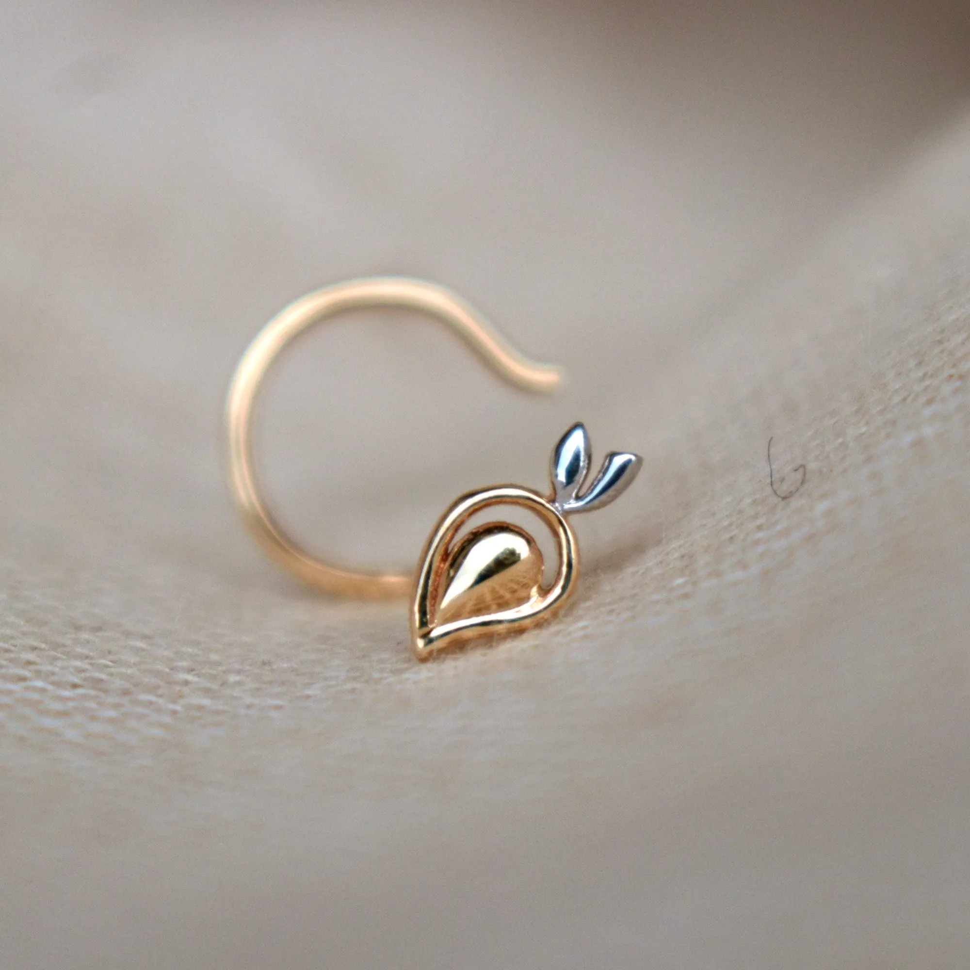 Abstract Paisley Nose Pin Stud