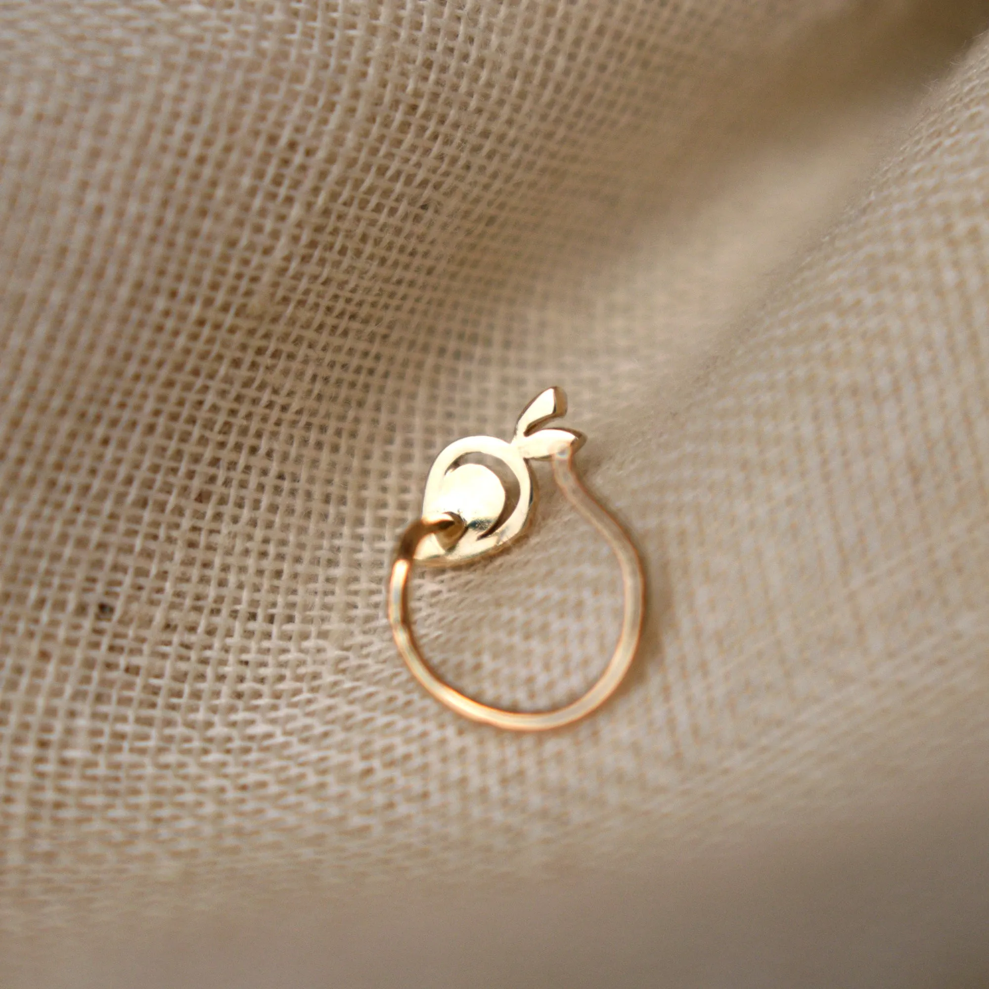Abstract Paisley Nose Pin Stud