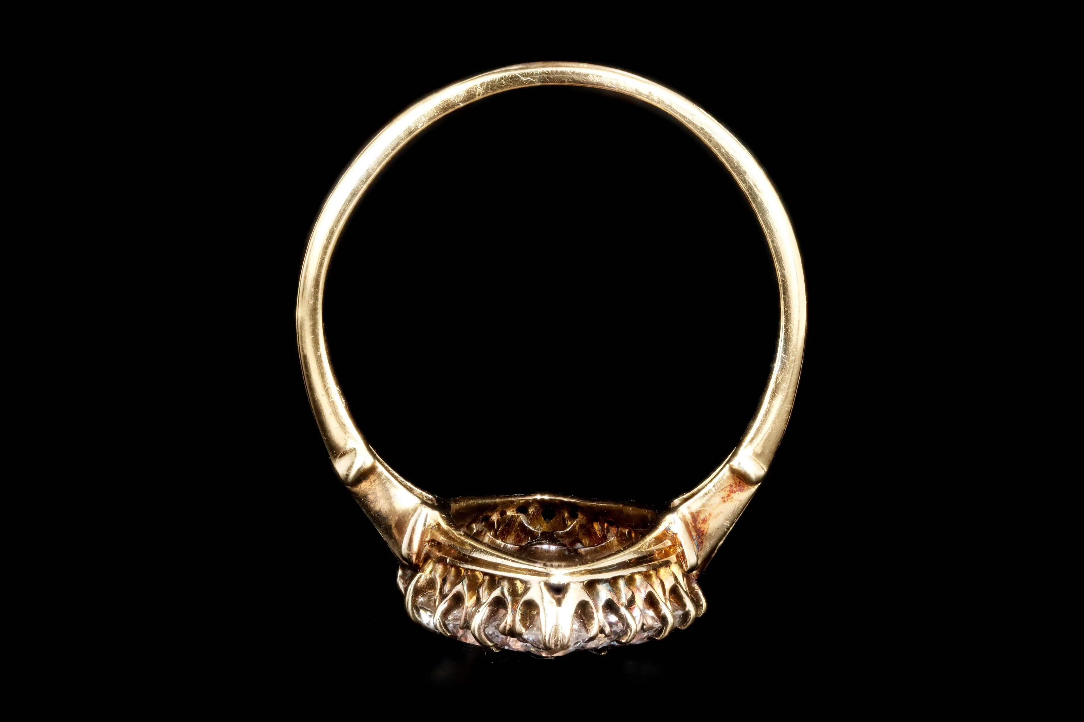 Antique Edwardian 18K Yellow Gold 1.25 Carat Ceylon Blue Sapphire and Old European Cut Diamond Navette Ring