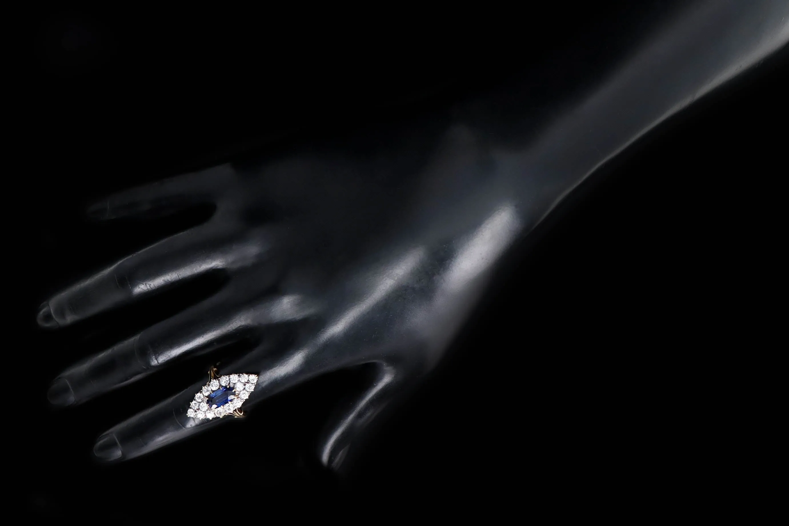 Antique Edwardian 18K Yellow Gold 1.25 Carat Ceylon Blue Sapphire and Old European Cut Diamond Navette Ring