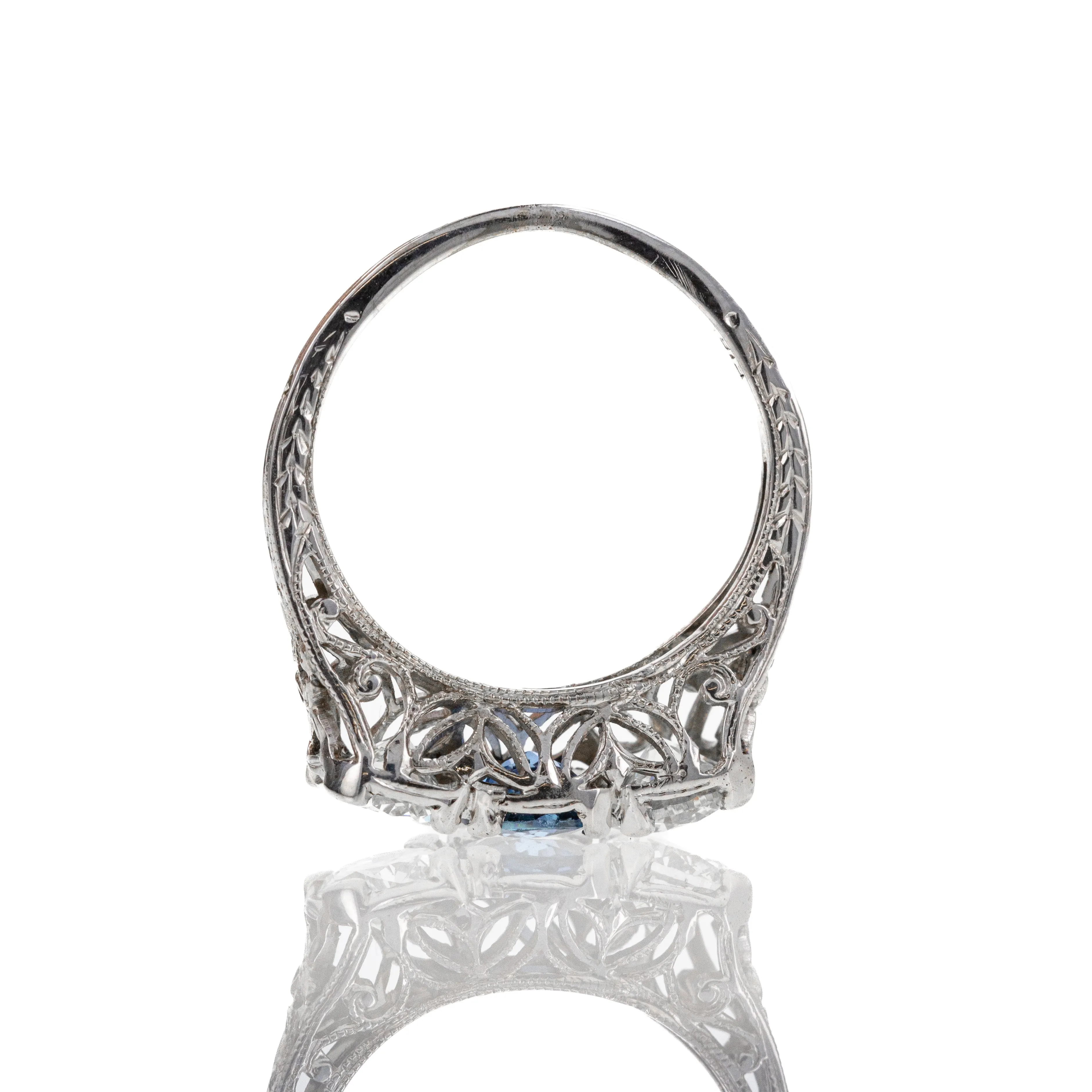 Art Deco 18K White Gold 0.63 Carat Yogo Gulch Sapphire Diamond Three Stone Ring