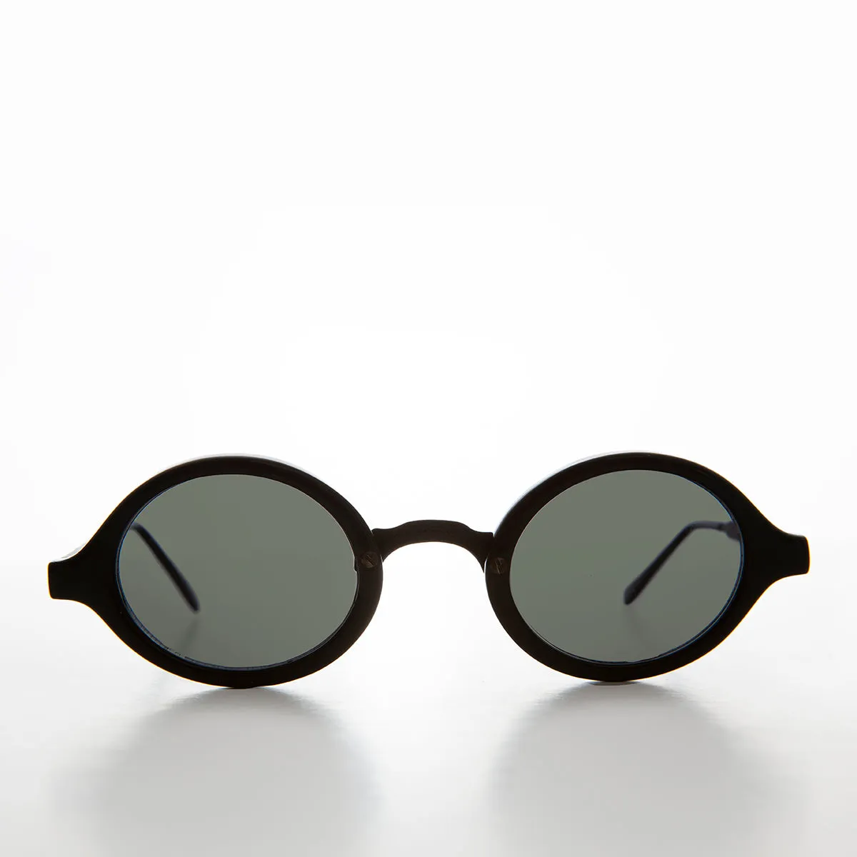Art Deco Oval Vintage Sunglass with Embossed Metal Temples - Degas