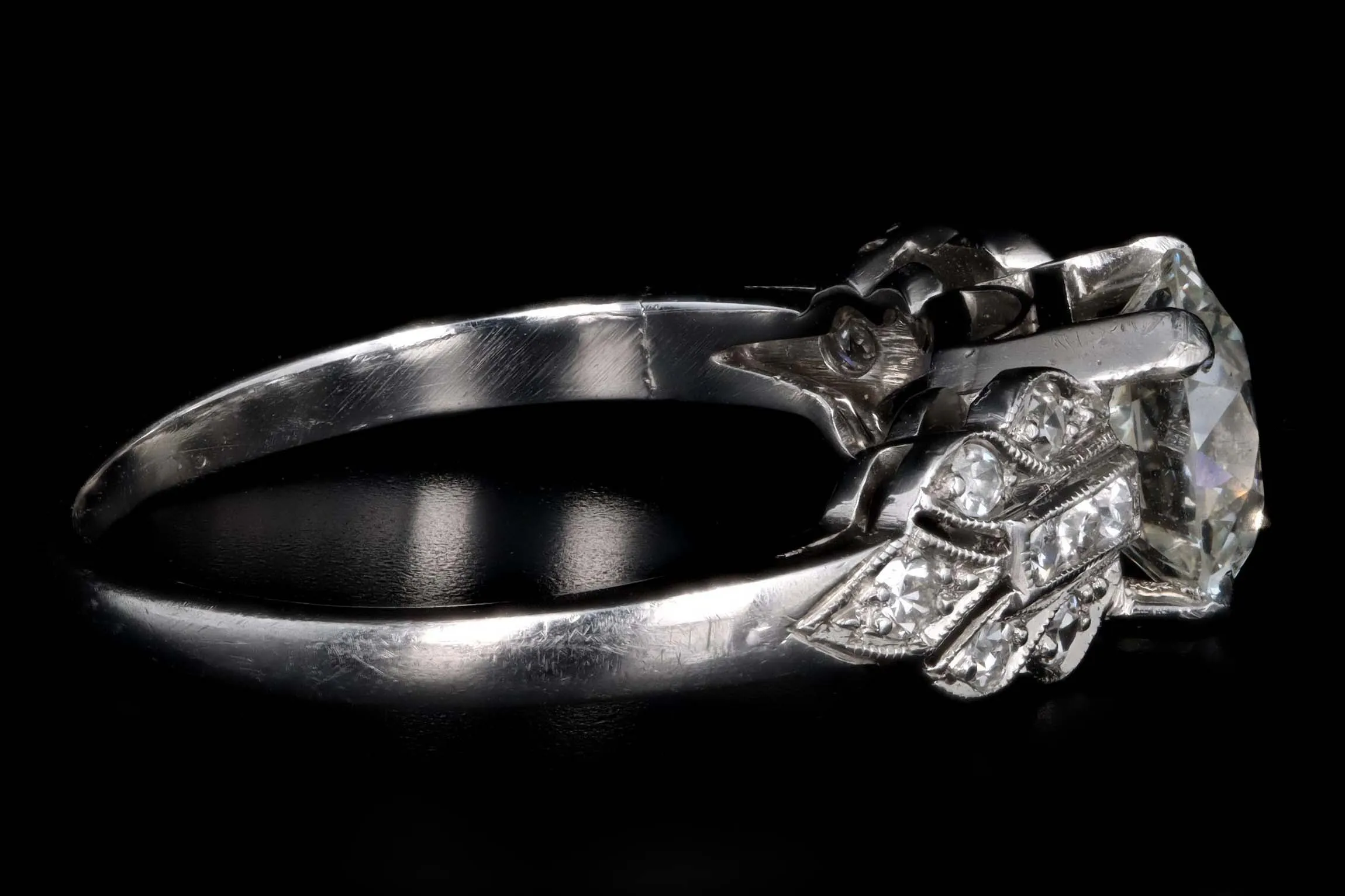 Art Deco Platinum 1.40 Carat Old European Cut Diamond Engagement Ring