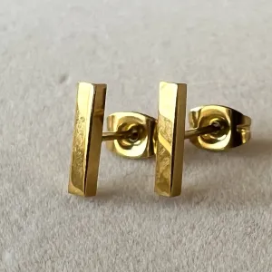 Bar Stud