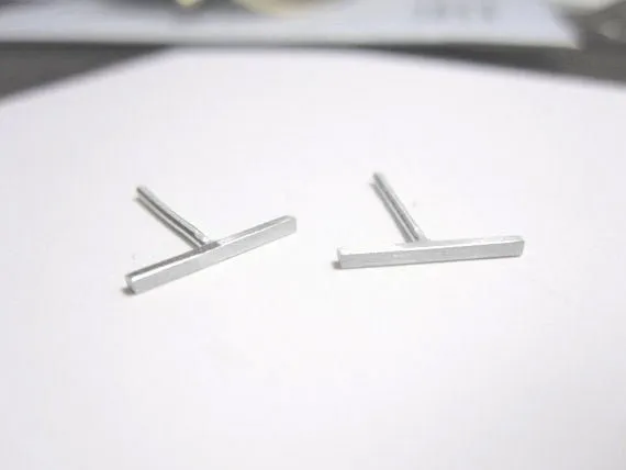 Classic Quality And Design - Sterling Silver Staple Line Stud Earrings - 0203