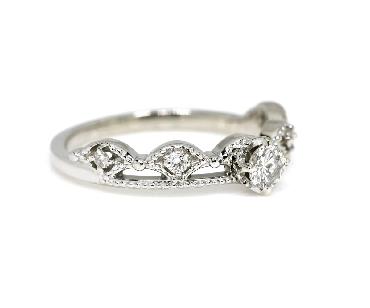 Dainty Vintage Crown Diamond Ring