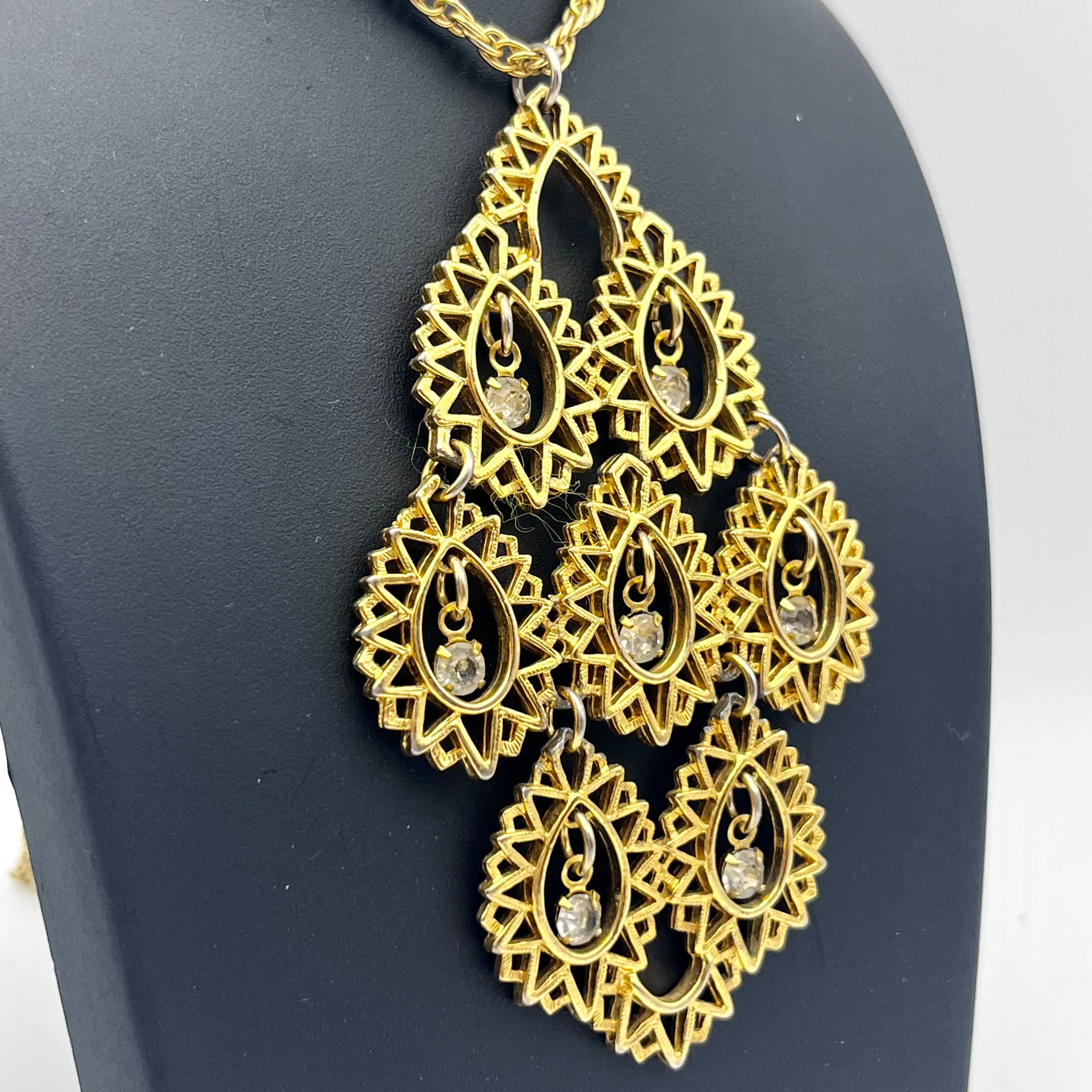 Late 60s/ Early 70s Pendant Necklace
