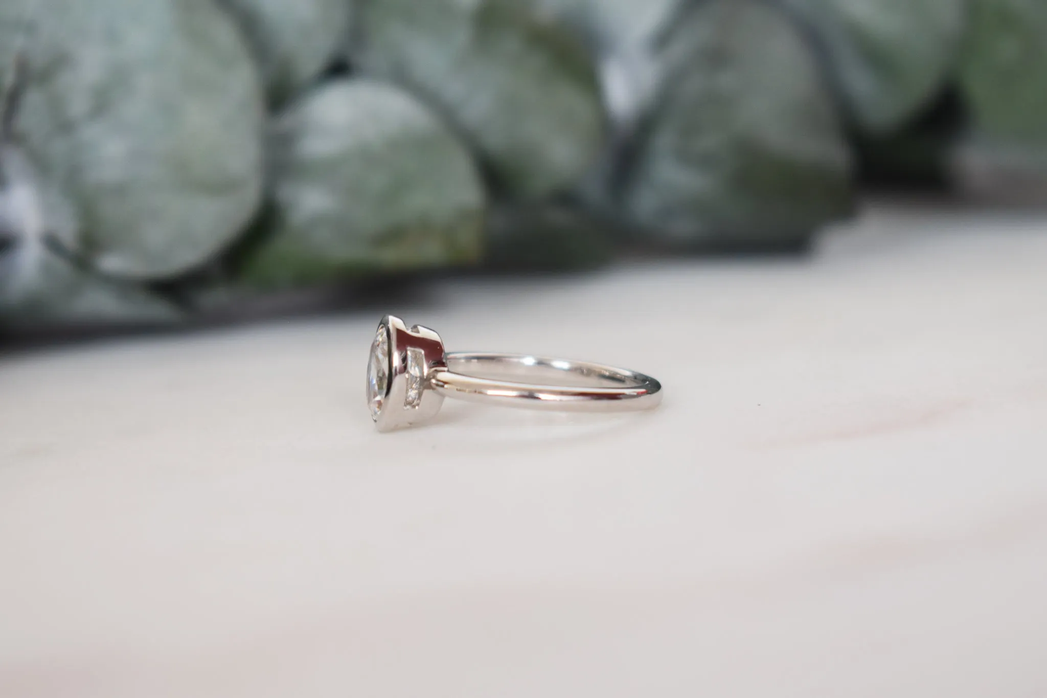 Lynne (oval)