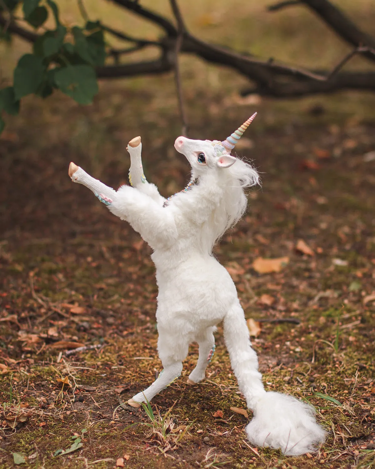 Mercurian unicorn– White