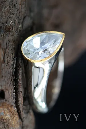 Mr Bond Diamond Signet