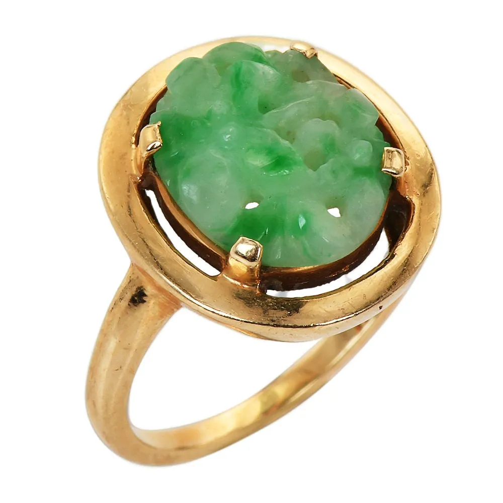 Oval Shaped Floral Carved Jade Piece in 14K Yellow Gold Ring