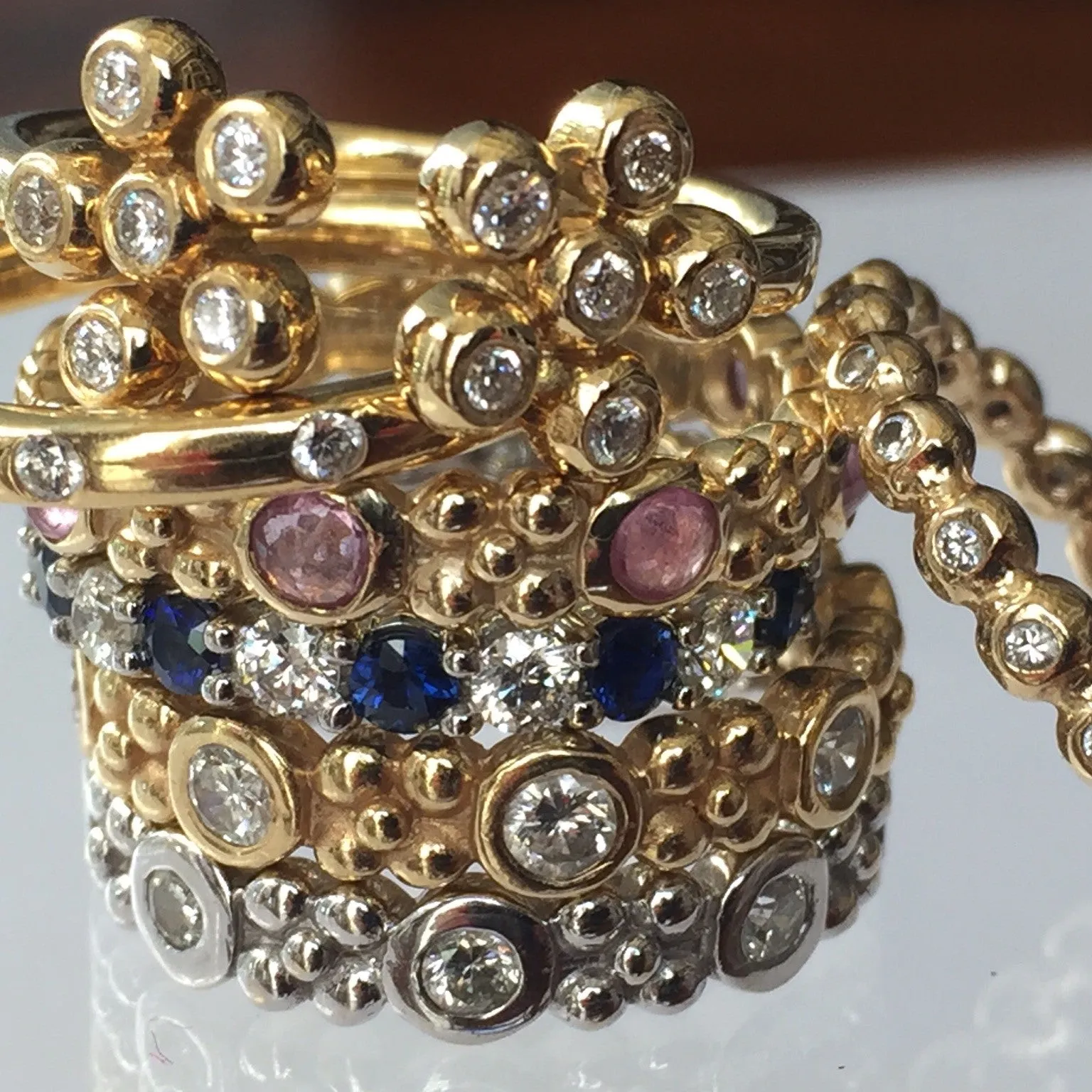 Pimpernel Ring in 18k Gold with Diamonds