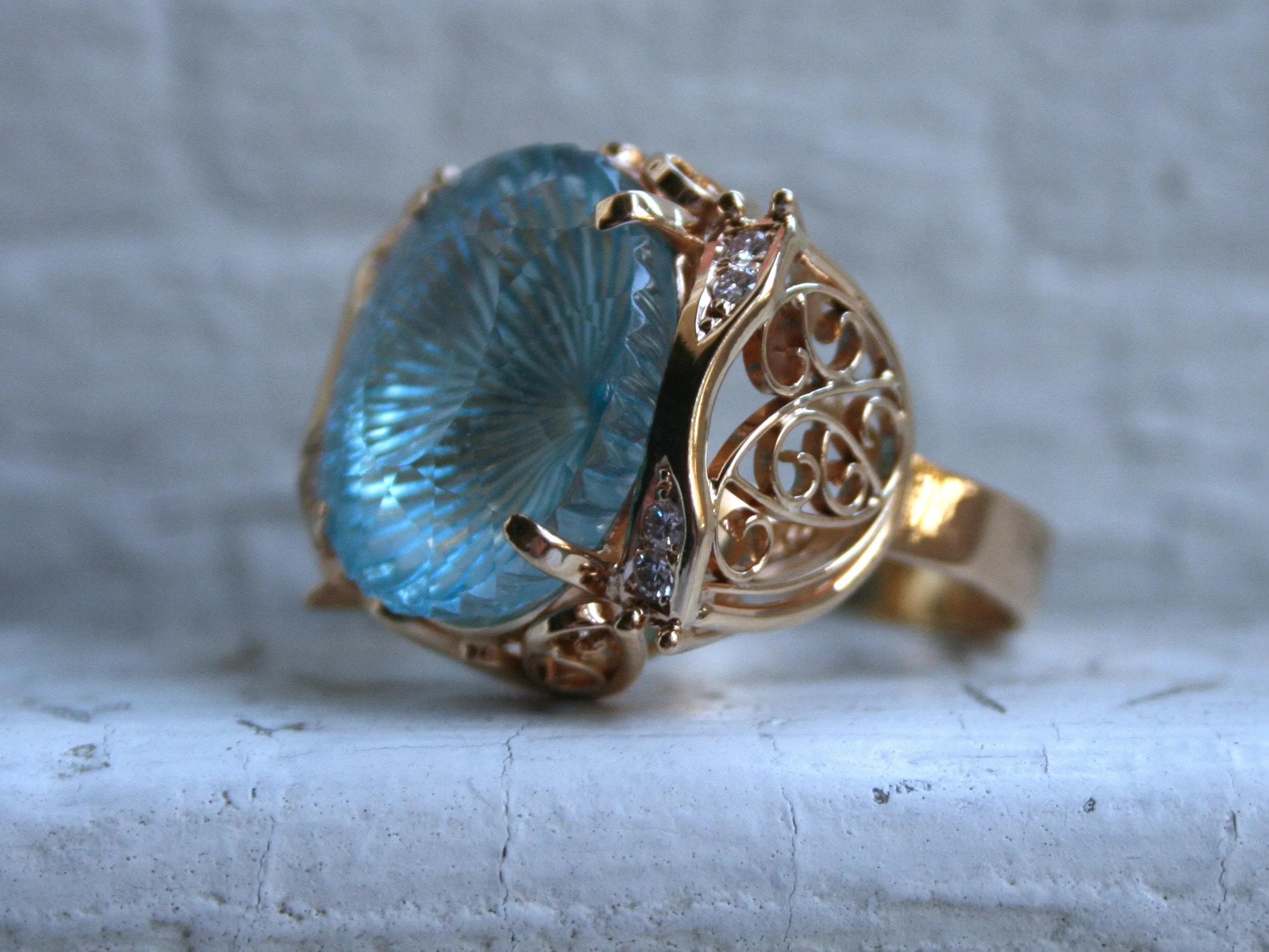 Vintage 18K Yellow Gold Fantasy Cut Blue Topaz and Diamond Ring - 22.71ct.