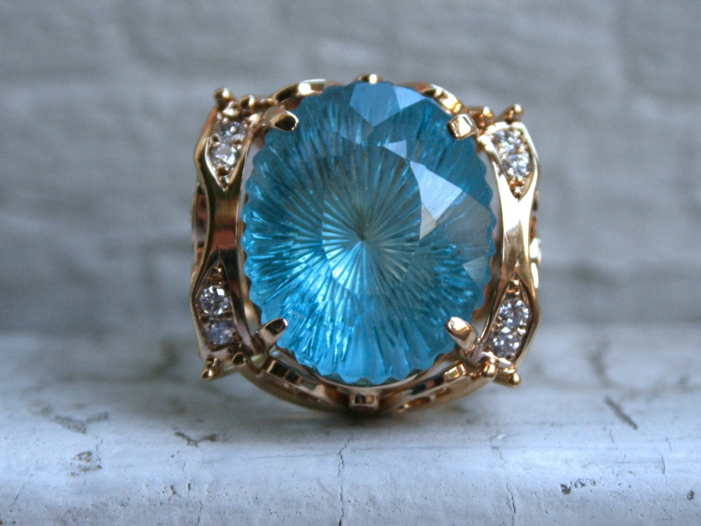 Vintage 18K Yellow Gold Fantasy Cut Blue Topaz and Diamond Ring - 22.71ct.