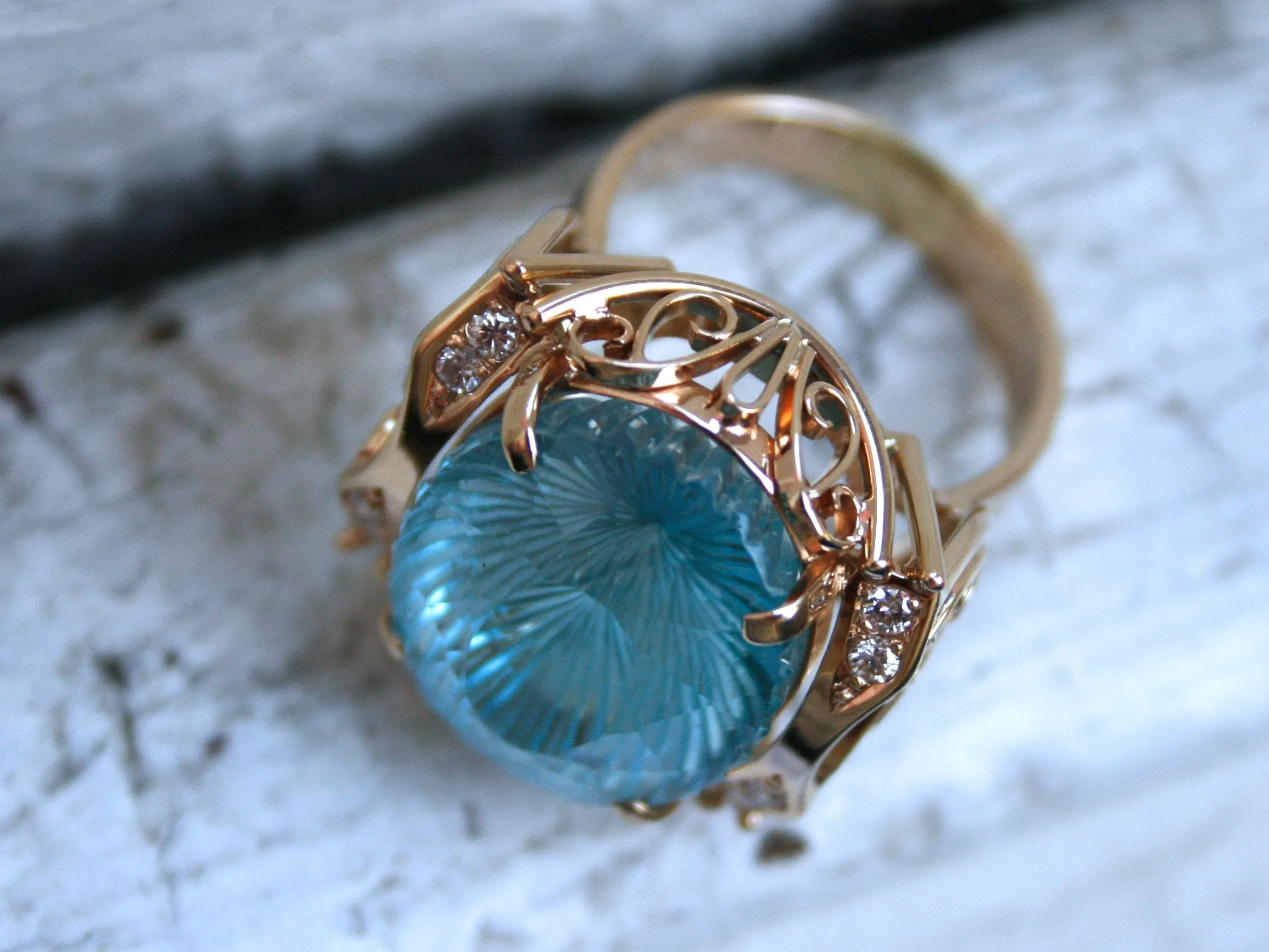 Vintage 18K Yellow Gold Fantasy Cut Blue Topaz and Diamond Ring - 22.71ct.