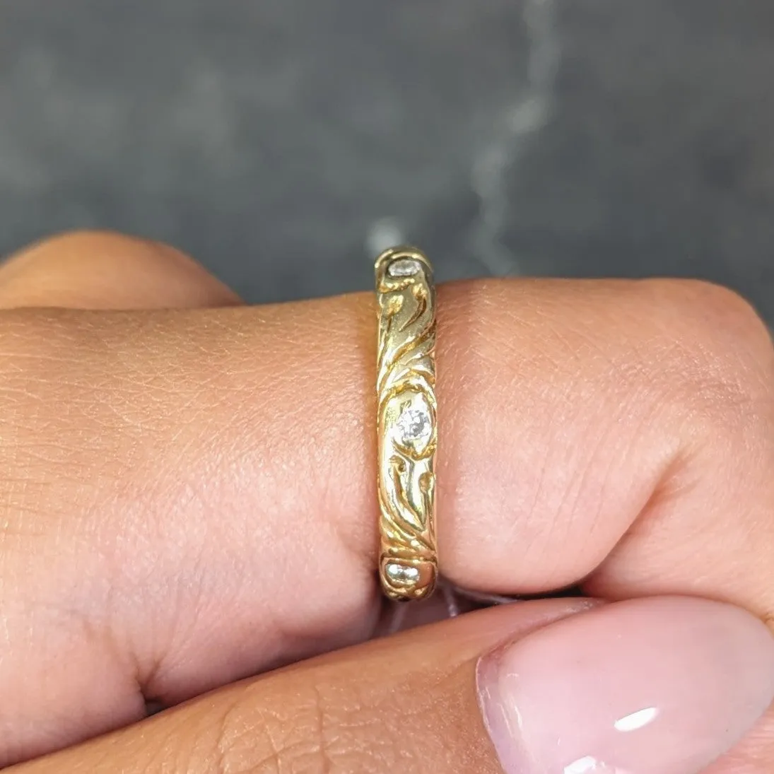 Vintage Diamond 18 Karat Yellow Gold Scroll Band Ring
