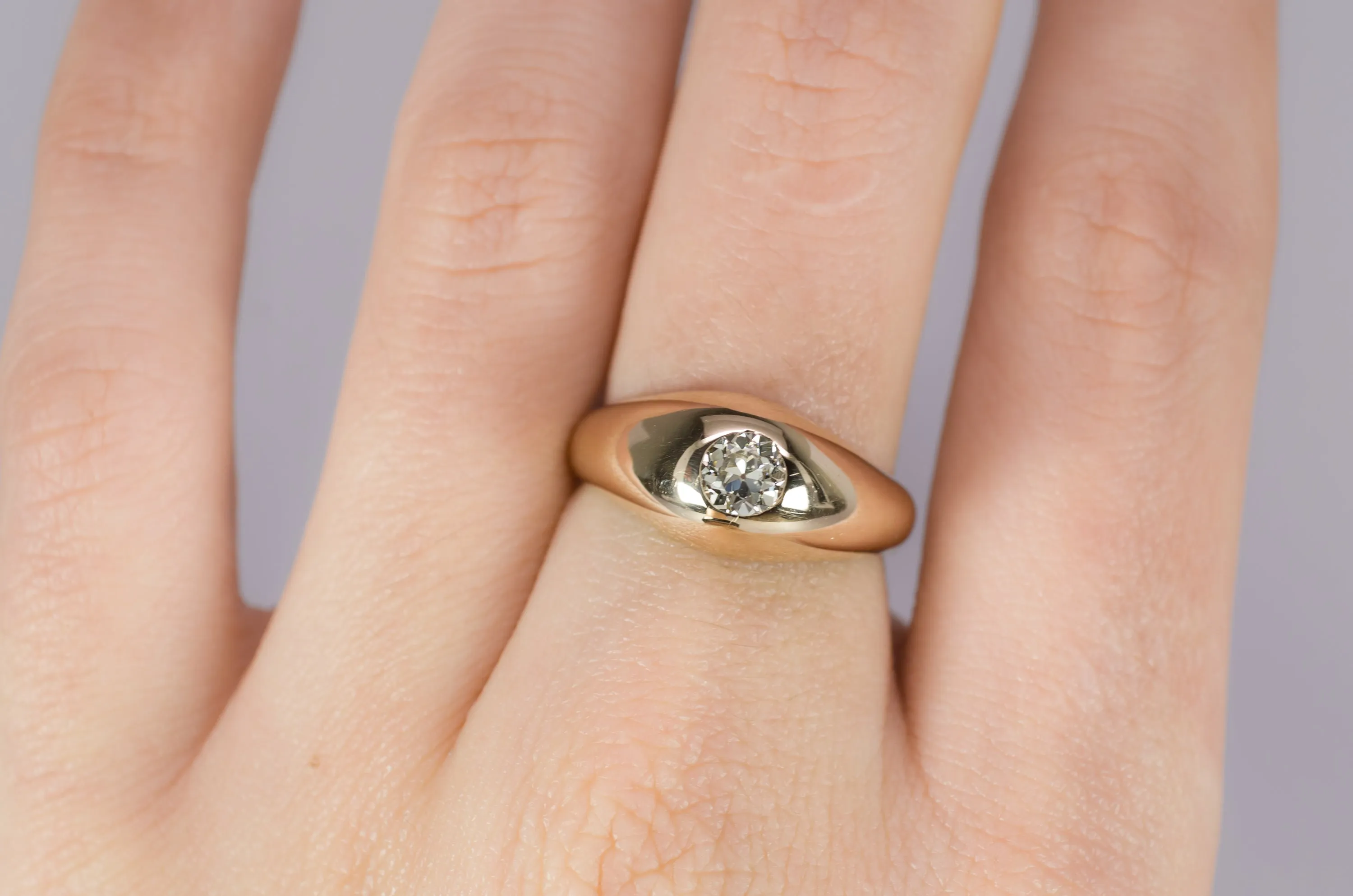 VINTAGE GYPSY SET RING IN YELLOW GOLD