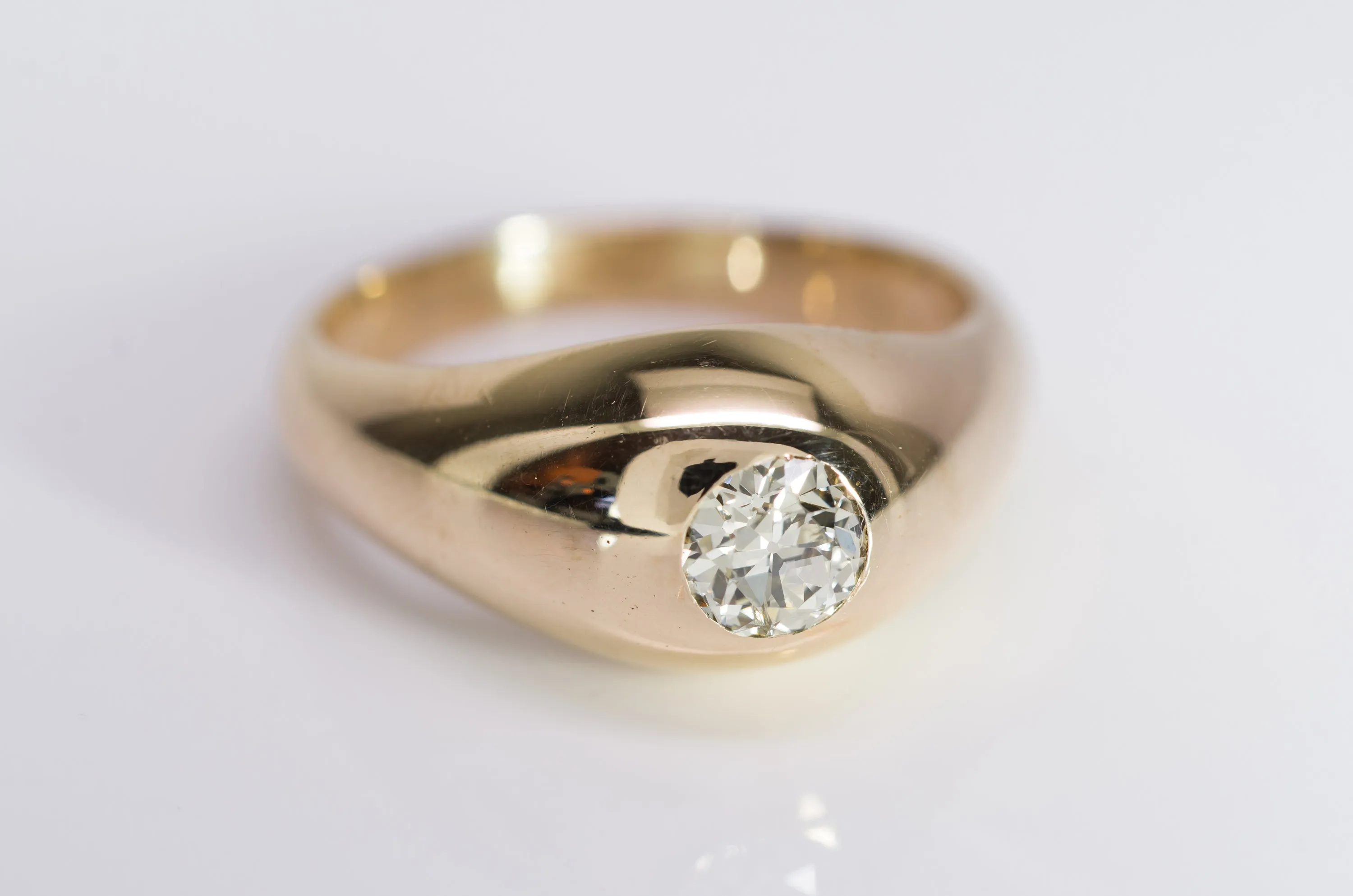 VINTAGE GYPSY SET RING IN YELLOW GOLD