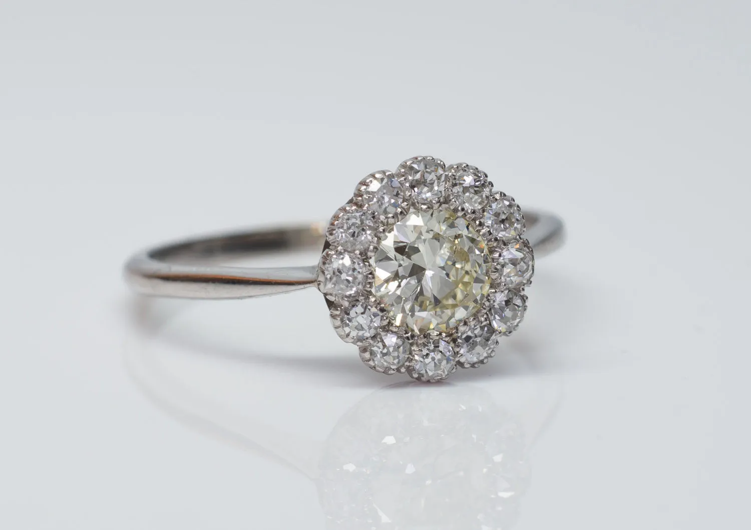 VINTAGE LIGHT YELLOW DIAMOND HALO ENGAGEMENT DAISY RING