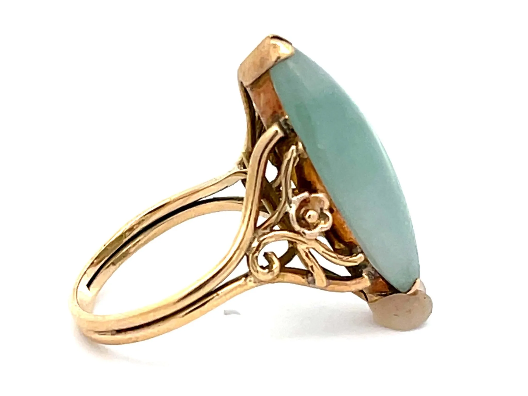 Vintage Pale Green Jade Novette Ring in 14k Yellow Gold