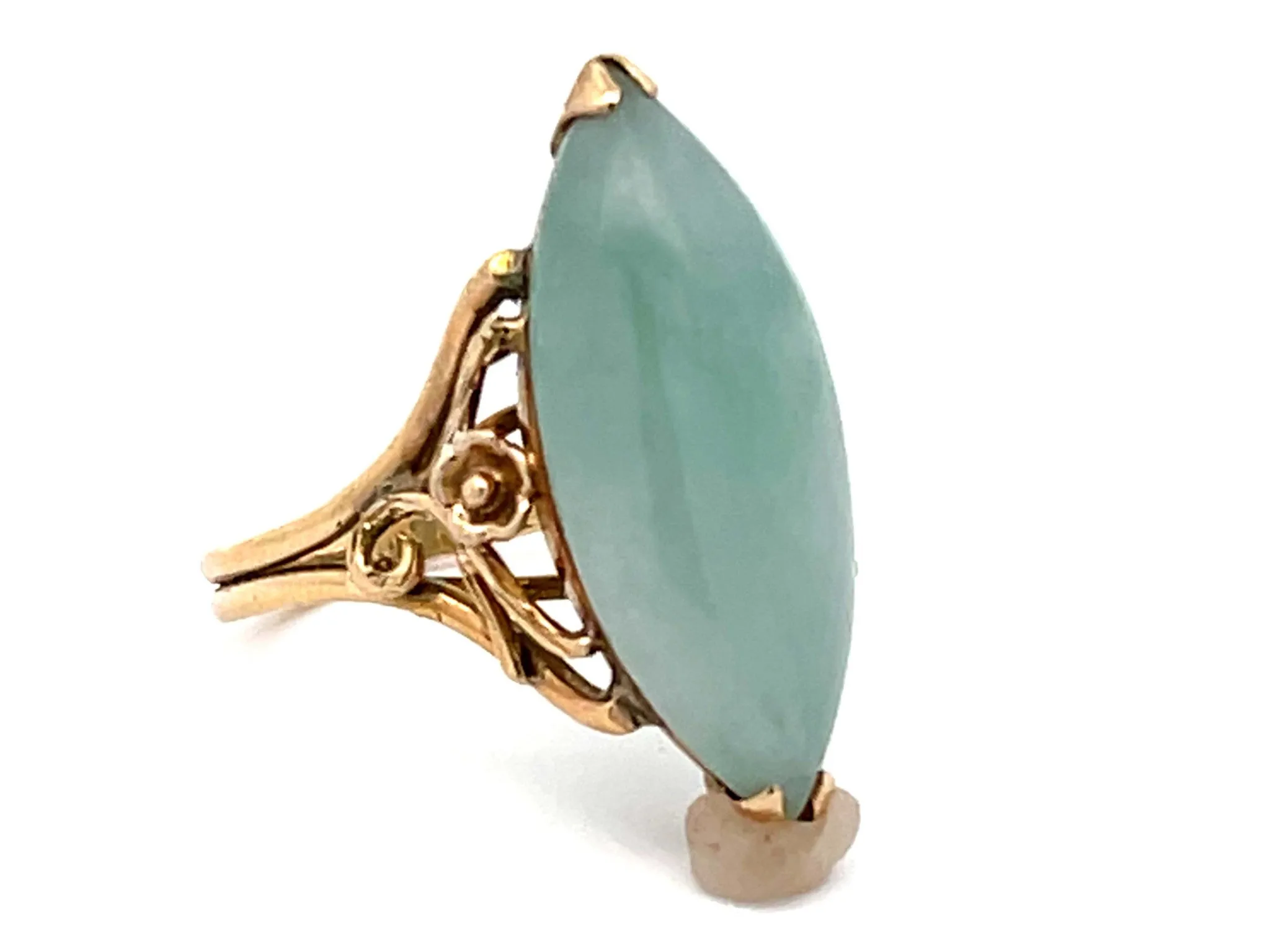 Vintage Pale Green Jade Novette Ring in 14k Yellow Gold
