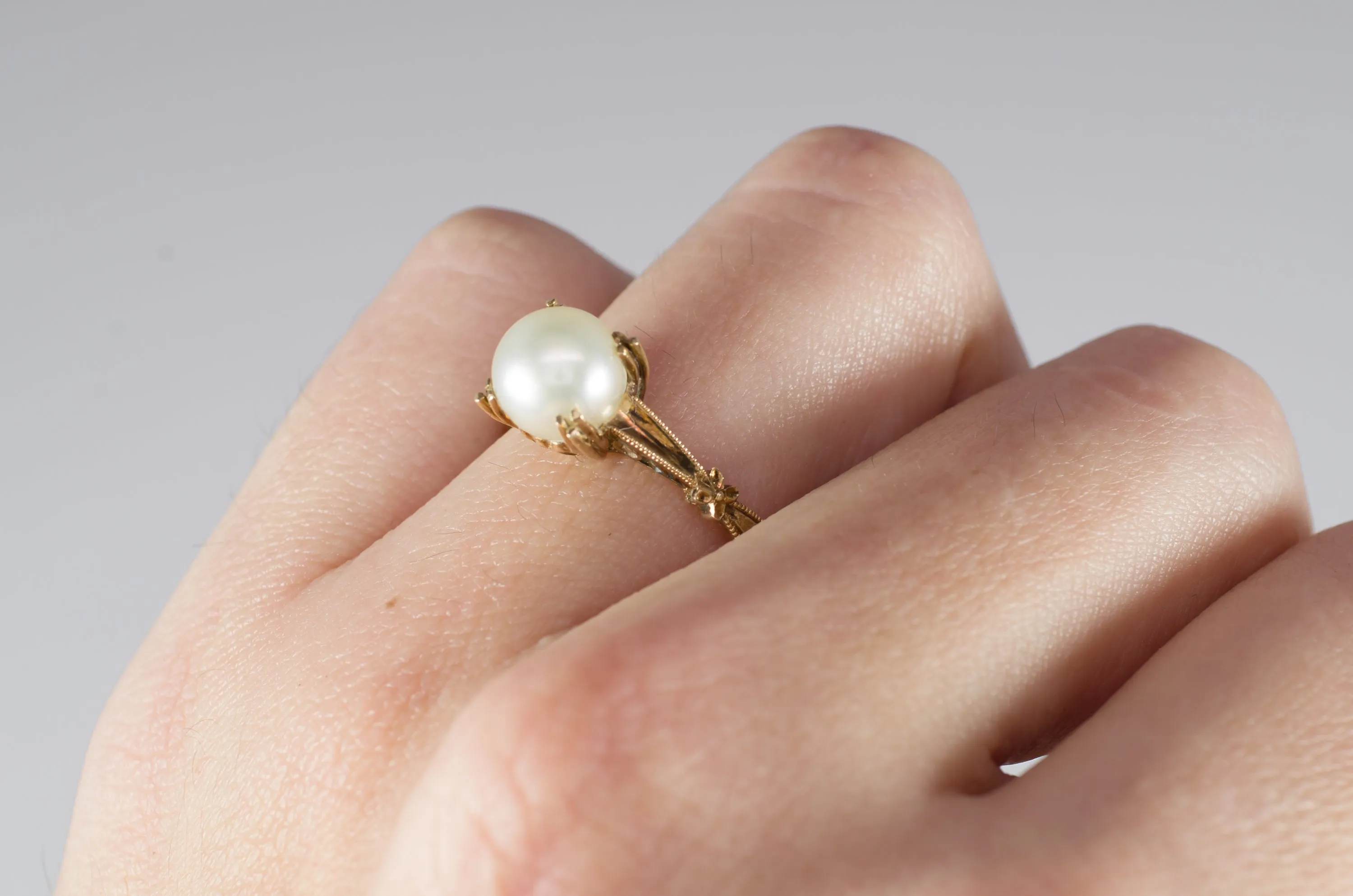 VINTAGE PEARL SOLITAIRE IN 14K GOLD