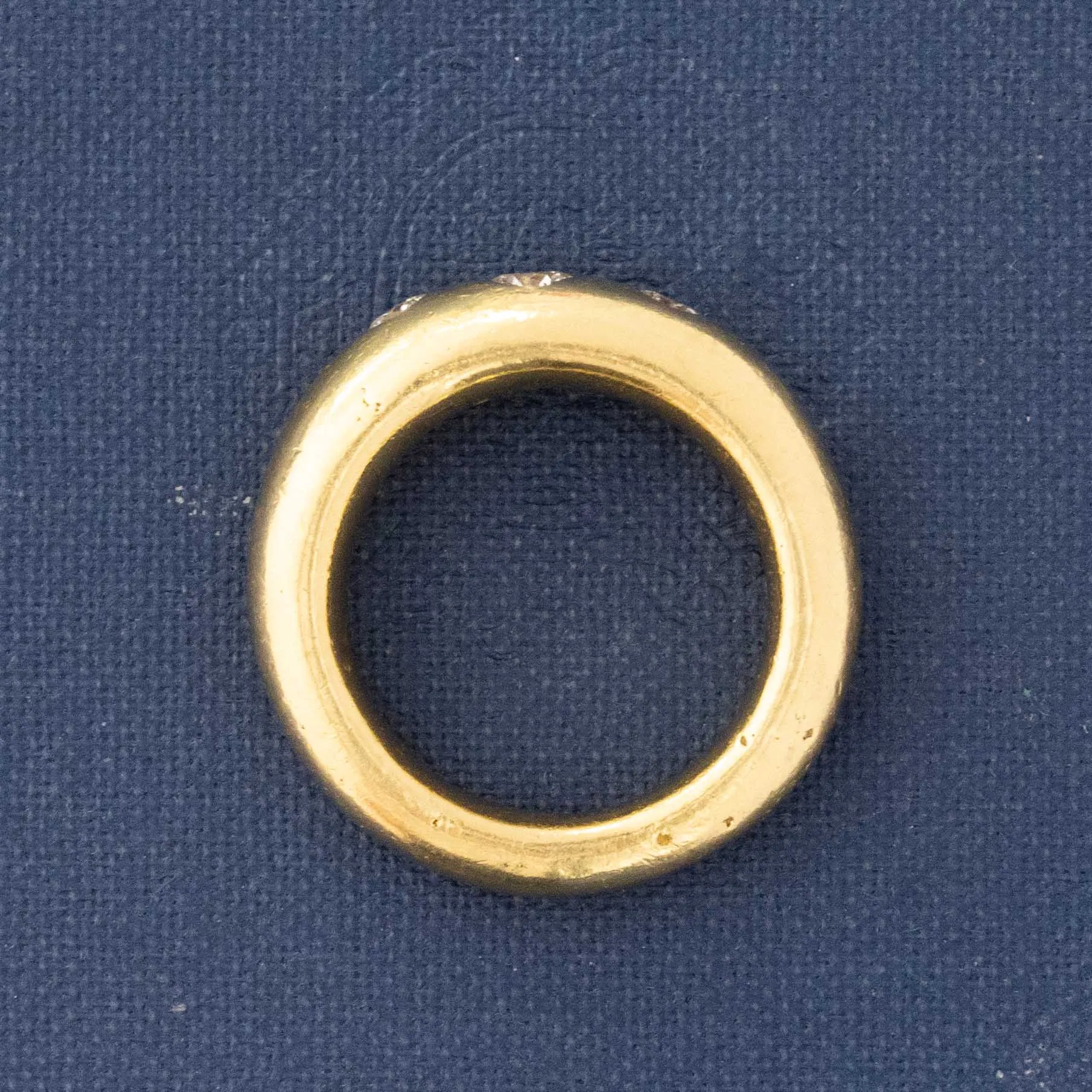 Vintage Round Brilliant Cut Diamond 3-Stone Dome Band